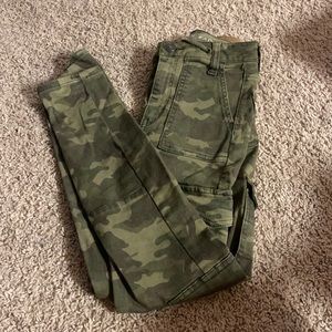 American Eagle Super High Rise Jeans